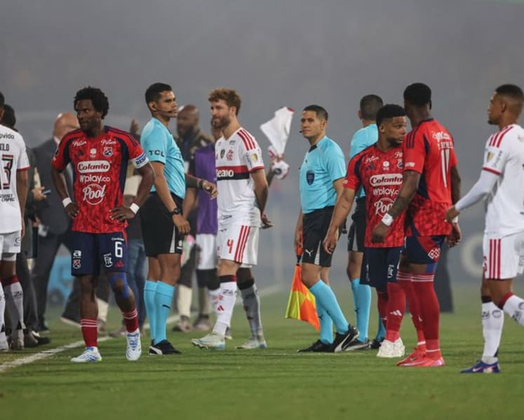 Copa Libertadores game in Colombia abandoned due to crowd trouble