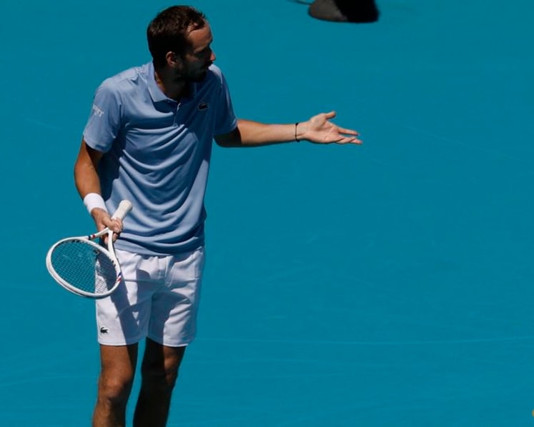 Cerundolo's Miami magic continues with stunning Medvedev upset