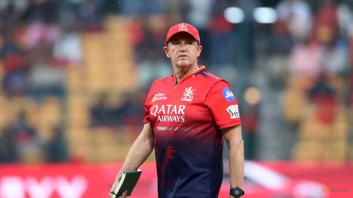 RCB shift focus to defending title after last season's emotional end, says coach Flower