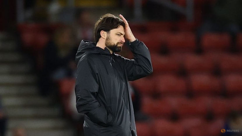 Southampton sack manager Martin after 5-0 thrashing by Spurs Southampton sack manager Martin after 5-0 thrashing by Spurs