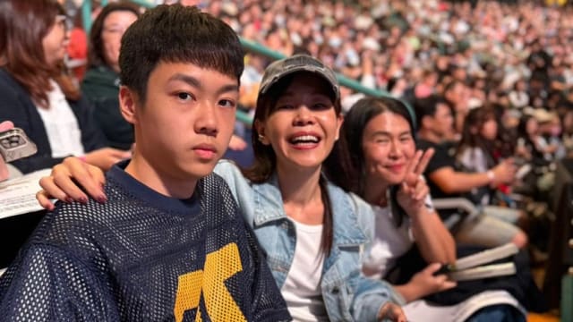 她来听刘德华的演唱会　27年前的眼泪，彭佳慧没有忘记过……