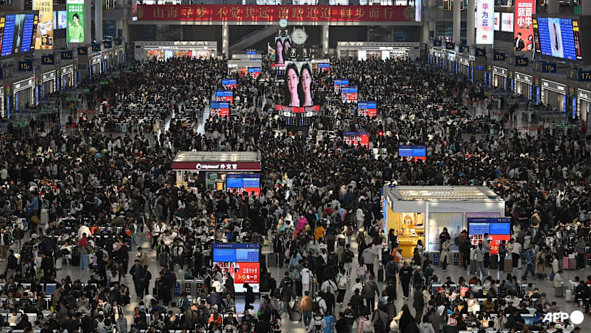 China's railway hit new single-day passenger record on May Day