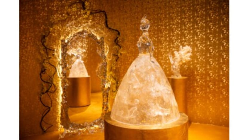 Crystalline in Radiance: GalaxyArt Illuminates the Art of Translucence