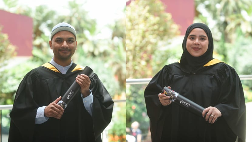 KILASAN: 11 asatizah program PCICS diiktiraf atas pencapaian cemerlang; Harga bas sekolah melonjak, ibu bapa pilih pengangkutan awam; Pembangunan bersepadu baru Toa Payoh siap jelang 2030 KILASAN: 11 asatizah program PCICS diiktiraf atas pencapaian cemerlang; Harga bas sekolah melonjak, ibu bapa pilih pengangkutan awam; Pembangunan bersepadu baru Toa Payoh siap jelang 2030