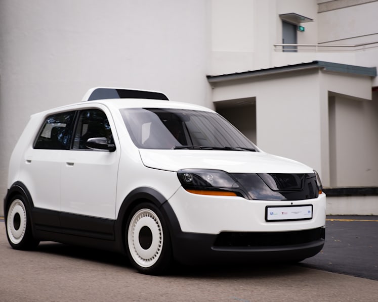 Singapore’s first electric taxi ‘now road-ready’