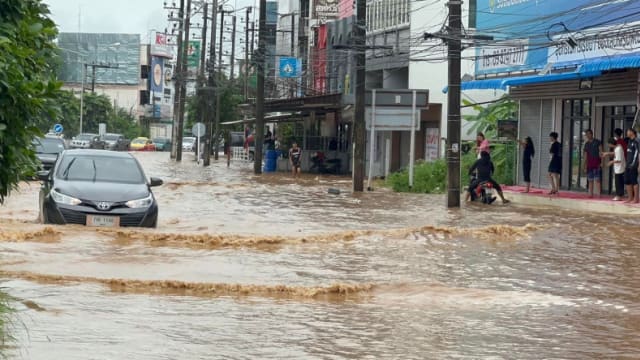 未来六天或有暴雨和山洪  泰国48府拉响洪水警报 