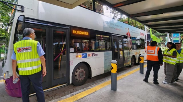 陆交局部署80辆双层巴士做为免费接驳巴士