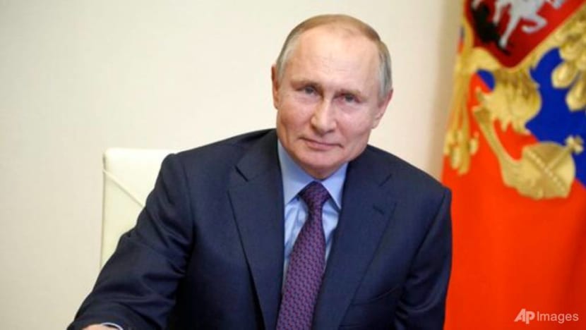 Putin's COVID-19 vaccination to be kept out of public eye
