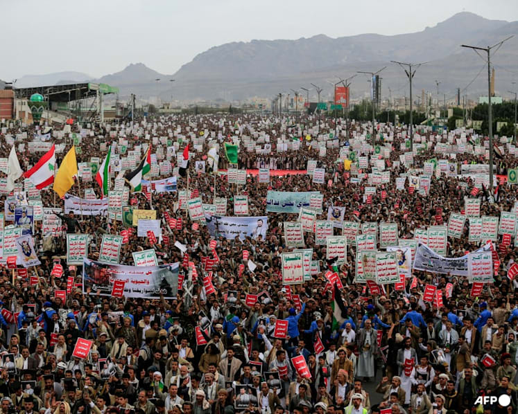 Yemen's Houthis declare maritime blockade of Saudi Arabia