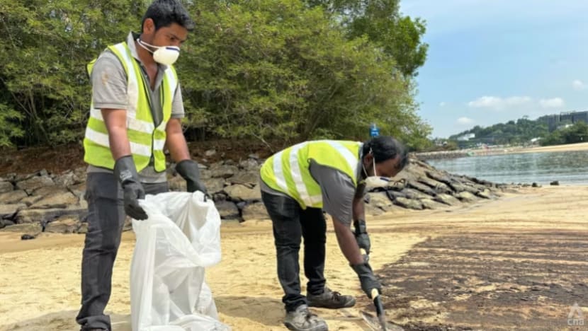 Kawasan terjejas di Sentosa dikepung beberapa jam susuli tumpahan minyak pada 14 Jun Kawasan terjejas di Sentosa dikepung beberapa jam susuli tumpahan minyak pada 14 Jun