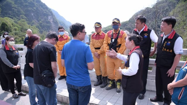 砂卡礑落石不断 台湾当局即日起暂停搜救行动
