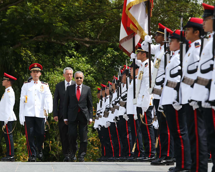Malaysia and Singapore are like twins, but one is older and bigger than the other: Dr Mahathir