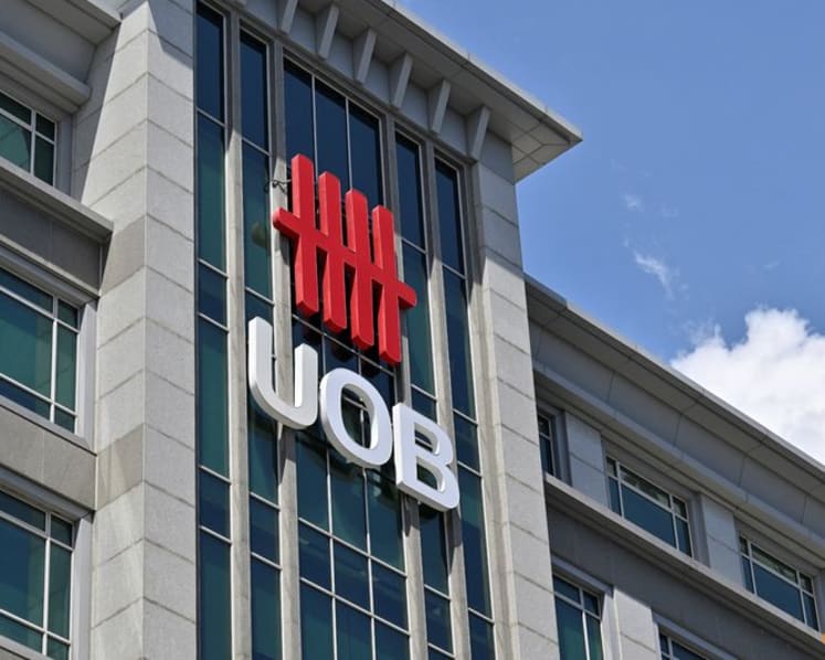 Singapore’s UOB flags lower 2026 margins after Q3 profit slumps on provisions