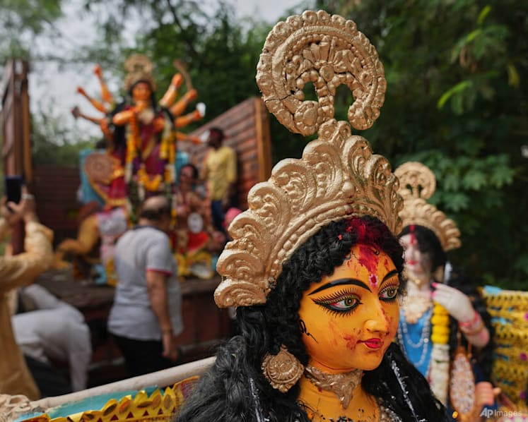 Festival crush in Indian city of Kolkata kills at least 17, local media say