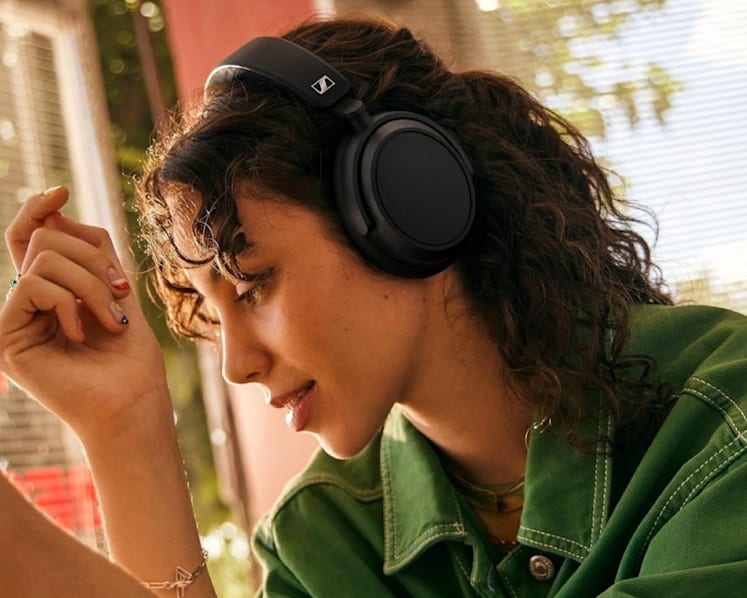7 work commute essentials that will make your journey less stressful 
