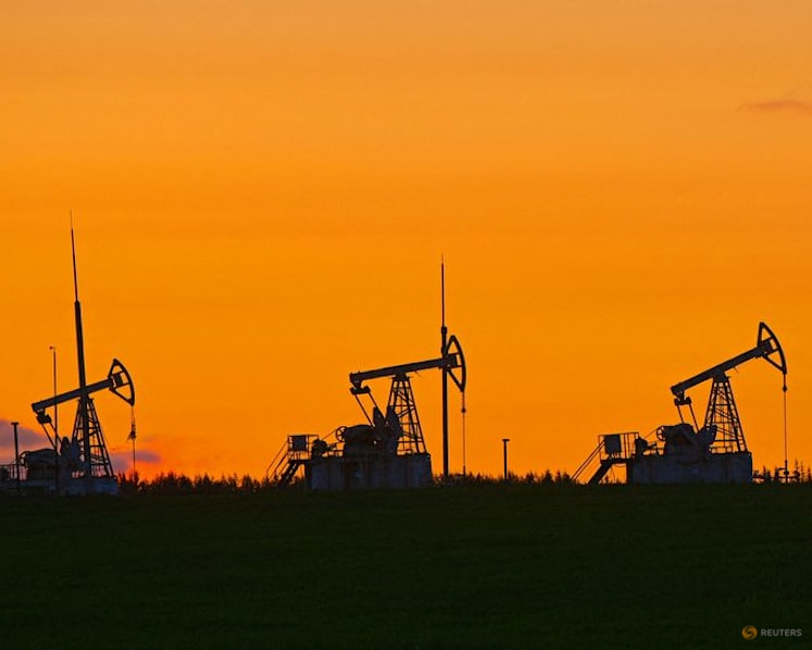 Philippines says it is working with Washington to obtain oil from US-sanctioned countries