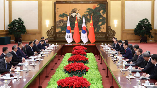 习近平同韩国总统李在明会谈 聚焦半岛局势与双边合作