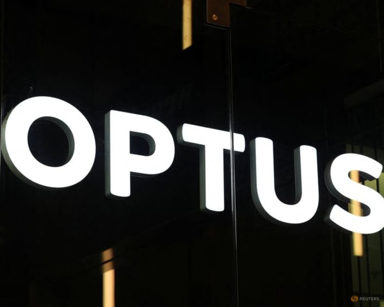 Australia's Optus suffers service outage, says vandals cut fibre