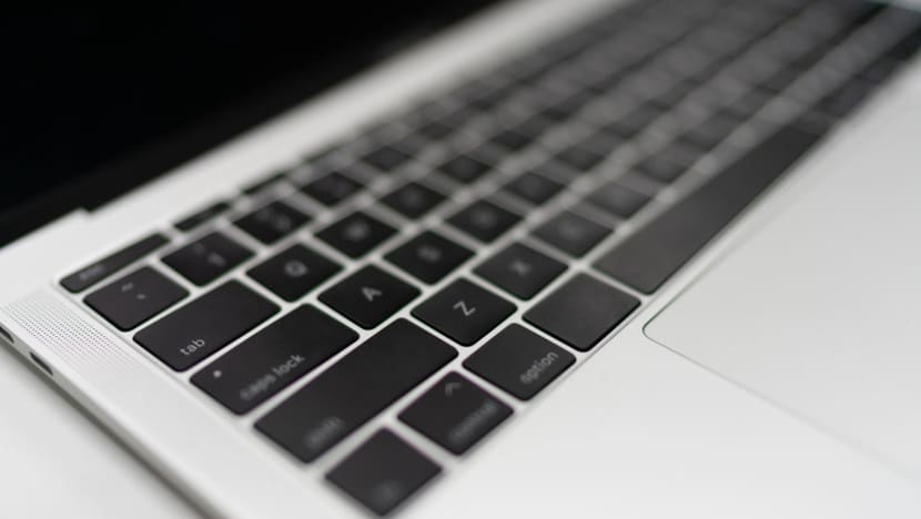 Man who sued woman for S$3 million after being rejected gets more cheating charges over fake MacBooks Man who sued woman for S$3 million after being rejected gets more cheating charges over fake MacBooks