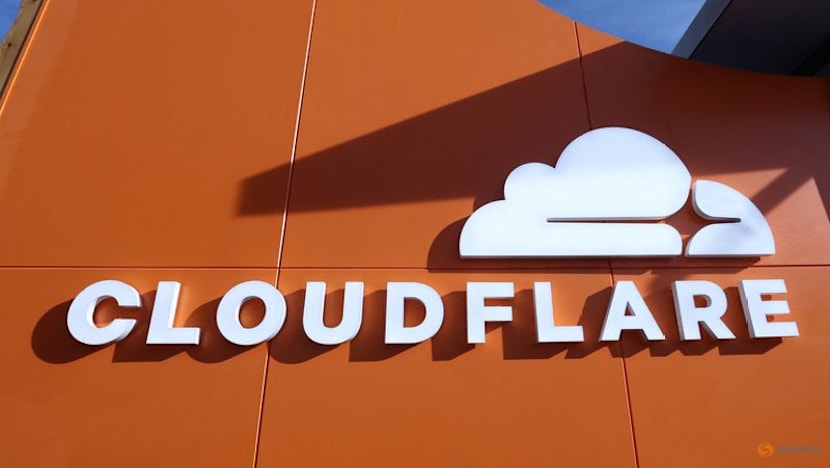 Cloudflare restores services after minor dashboard outage