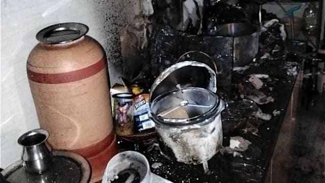 盛港组屋疑厨房电器短路起火 楼上机警女佣通报邻居无人受伤