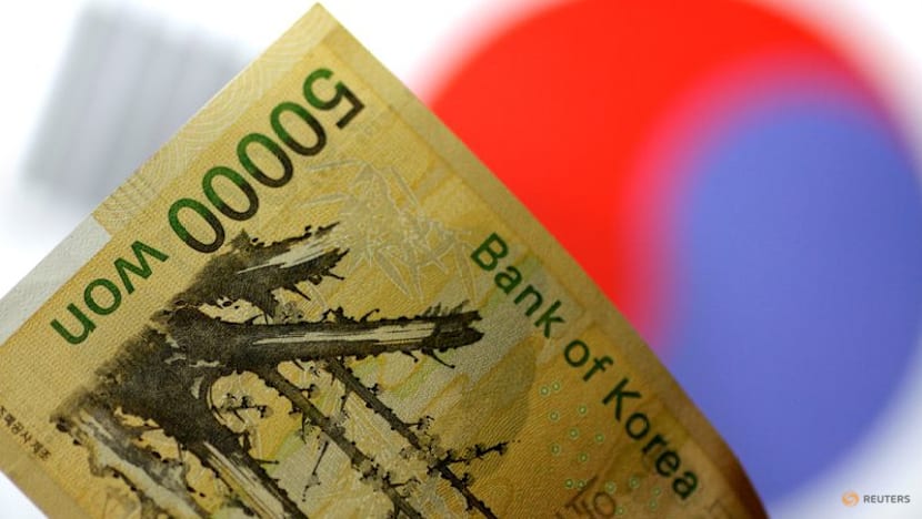 South Korean shares tumble, won hits 17-year low on Mideast conflict