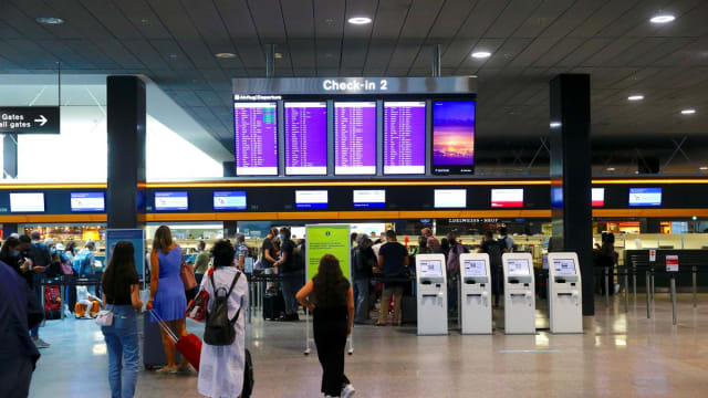 瑞士航空交通控制系统发生故障 当局关闭领空