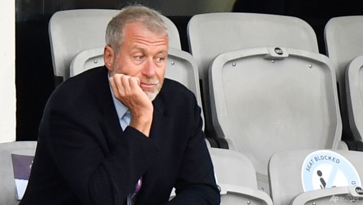 UK tells Abramovich to give Chelsea sale cash to Ukraine or face court UK tells Abramovich to give Chelsea sale cash to Ukraine or face court