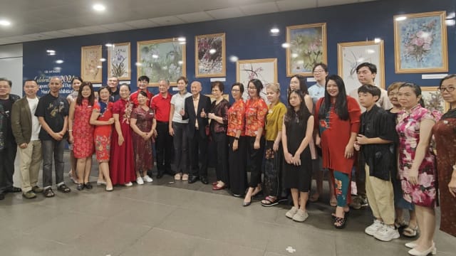 SMRT与更生美术研究会举办国庆壁画展《百花争艳》