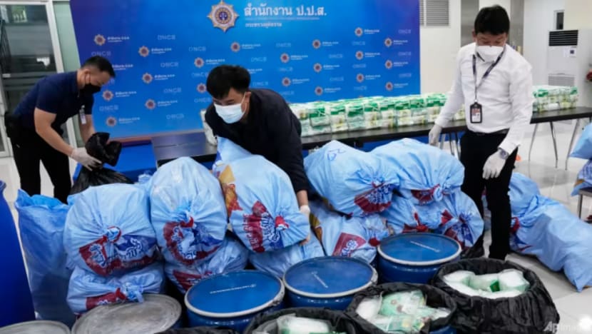 Penyeludup dadah Asia Tenggara kini guna laluan melalui laut Penyeludup dadah Asia Tenggara kini guna laluan melalui laut