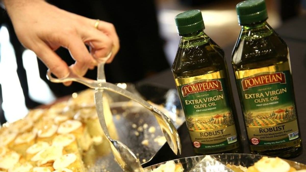 Tips simpan minyak goreng supaya tahan lama - BERITA Mediacorp