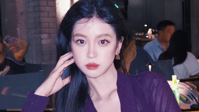 女星晒暧昧私讯又自爆“被冷冻”！老板于正怒轰