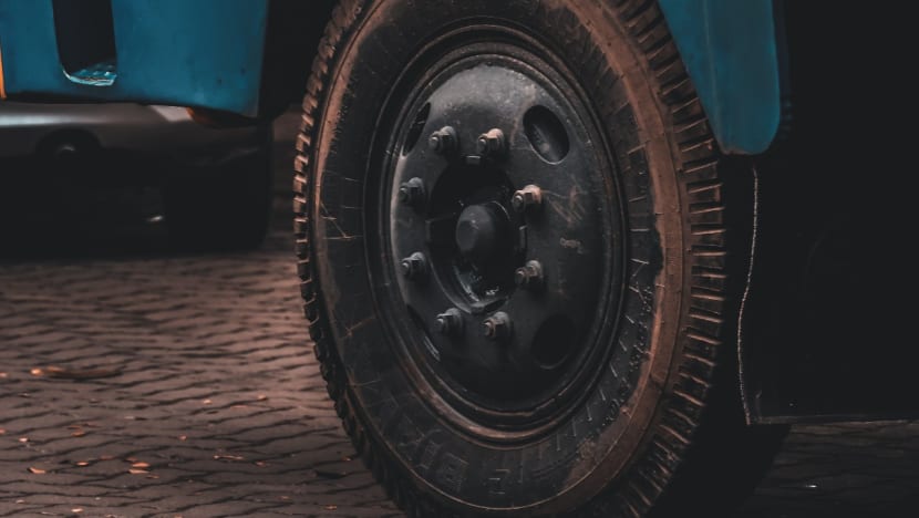 Trailer driver punctured tyre of bus that took his usual parking spot, ordered to serve community sentence