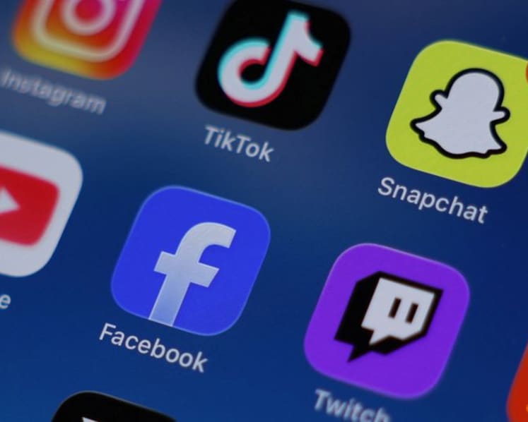 Three in five Americans favor stronger oversight of social media companies, Reuters/Ipsos poll finds