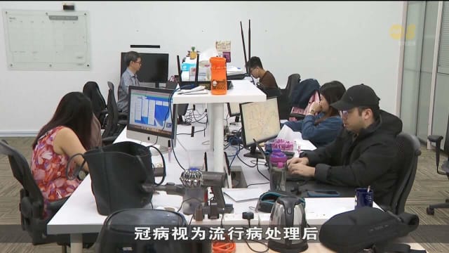 进入疫情后新常态 企业小贩对政府措施表示认同