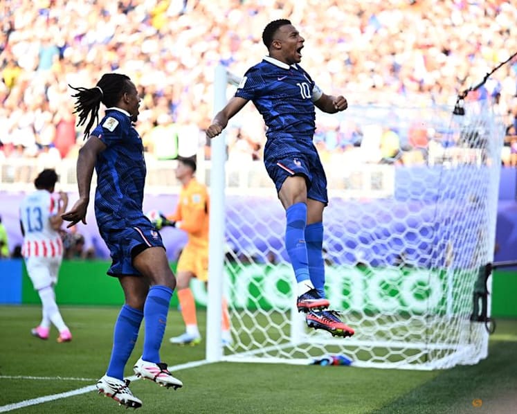 France put past behind them as history beckons against Spain