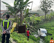 Indonesia train crash kills four: Police
