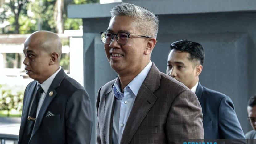 Tengku Zafrul beri keterangan kes rasuah libatkan mantan PM Muhyiddin