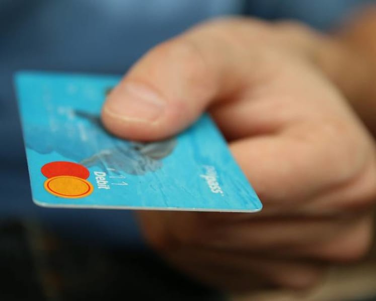 Funeral director gets jail for unauthorised credit card charges of S$356,000, attempted witness tampering