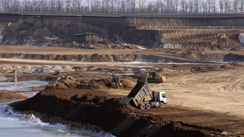 US says minerals deal will strengthen Trump in talks with Russia US says minerals deal will strengthen Trump in talks with Russia