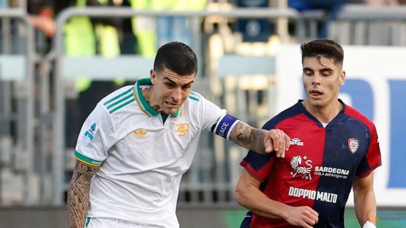 Celik sees red as Roma lose at Cagliari