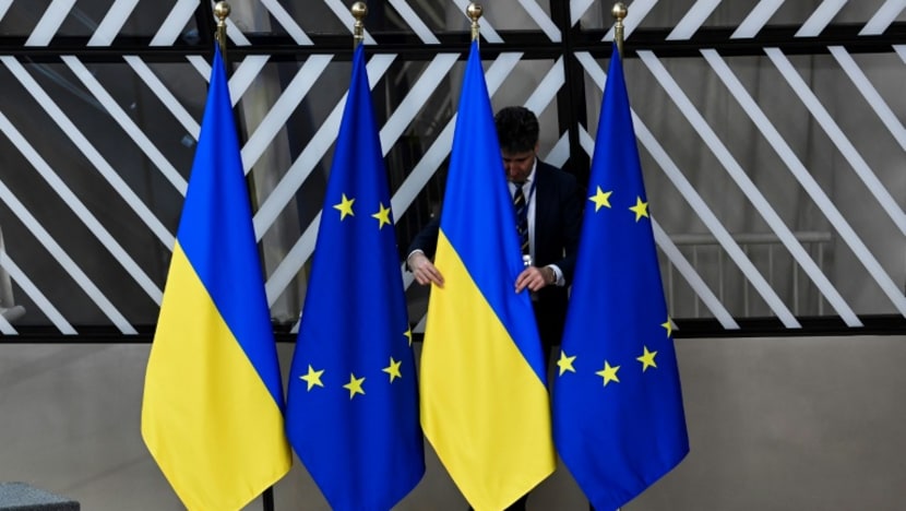 Ukraine’s EU membership bid hangs in the balance as European leaders meet at crucial summit Ukraine’s EU membership bid hangs in the balance as European leaders meet at crucial summit