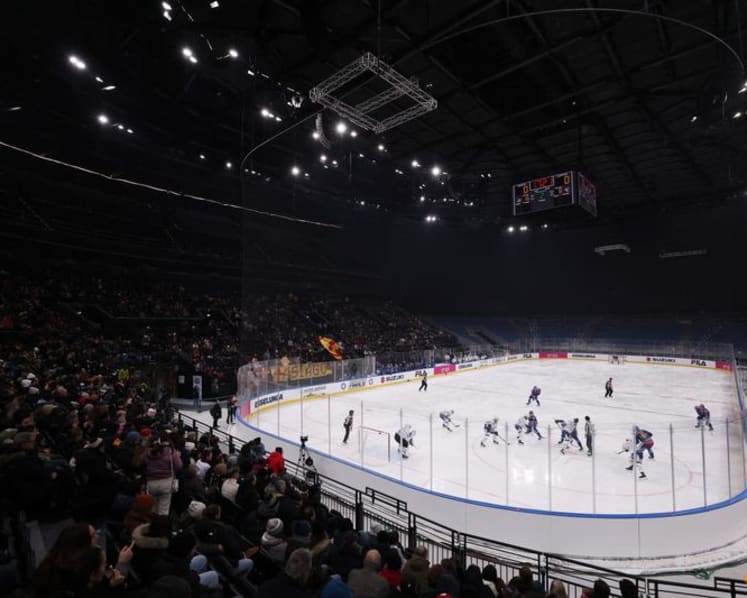New Milan ice hockey arena wins expert approval after running repair on surface