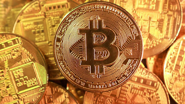 加密货币市场激烈震荡 比特币跌破8万美元