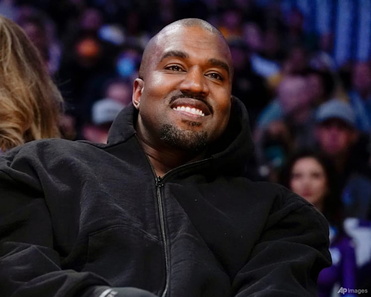 Kanye West returns after controversies with sold-out concert and Lauryn Hill cameo