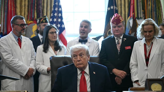 特朗普签署行政命令 放宽大麻管制