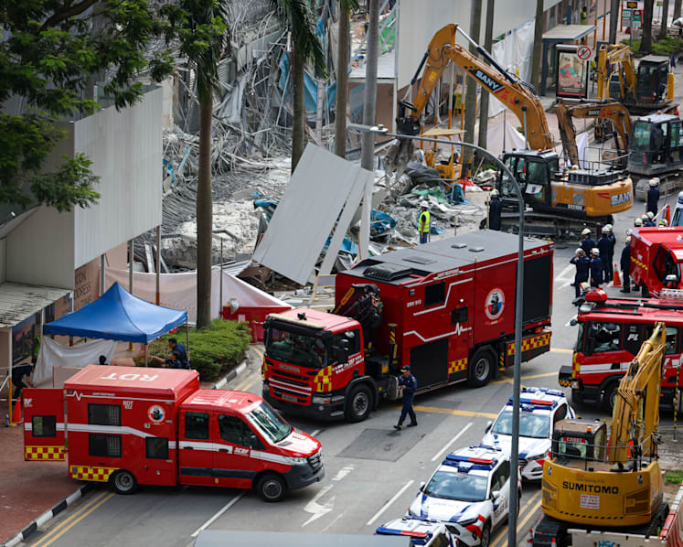 Office workers describe feeling tremors, hearing 'exceptionally loud' crash as concrete wall at Tanjong Pagar site collapsed, killing worker