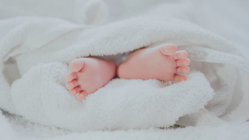 Open verdict in death of baby found not breathing on mattress, coroner flags safe sleeping practices Open verdict in death of baby found not breathing on mattress, coroner flags safe sleeping practices