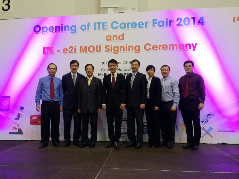 Guest-of-Honour Mr Baey Yam Keng (centre), Chairman, Government Parliament Committee for Culture, Community & Youth and Grassroots Advisor for Tampines GRC at the opening ceremony of the ITE Career Fair 2014