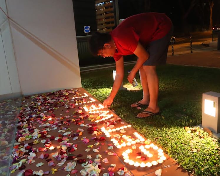 Singaporeans offer their well-wishes to former MM Lee Kuan Yew